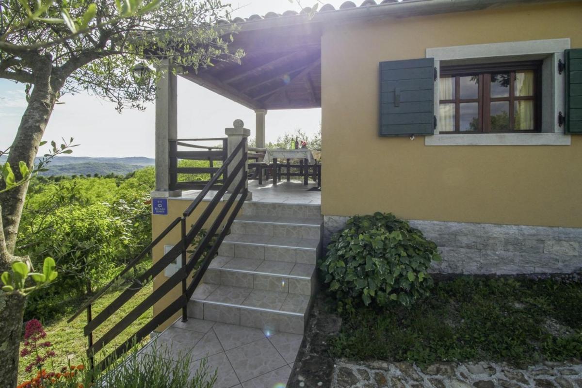 Casa Antonija In Sovinjska Brda - Haus Fur 2 Personen Villa Exterior photo